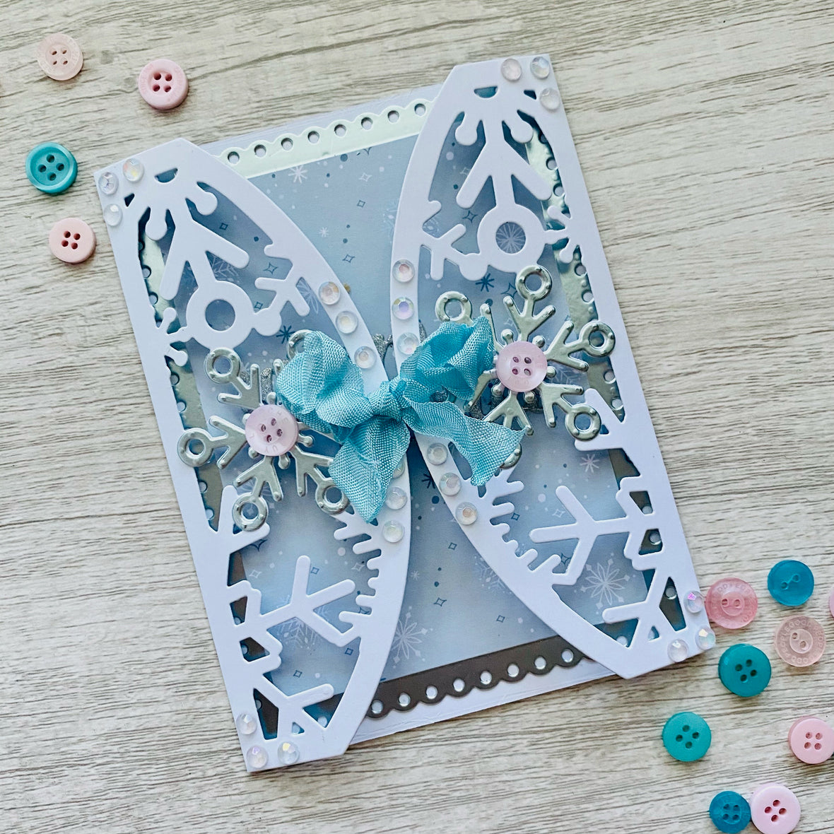 MINI Tutorial: Gatefold Snowflake Card
