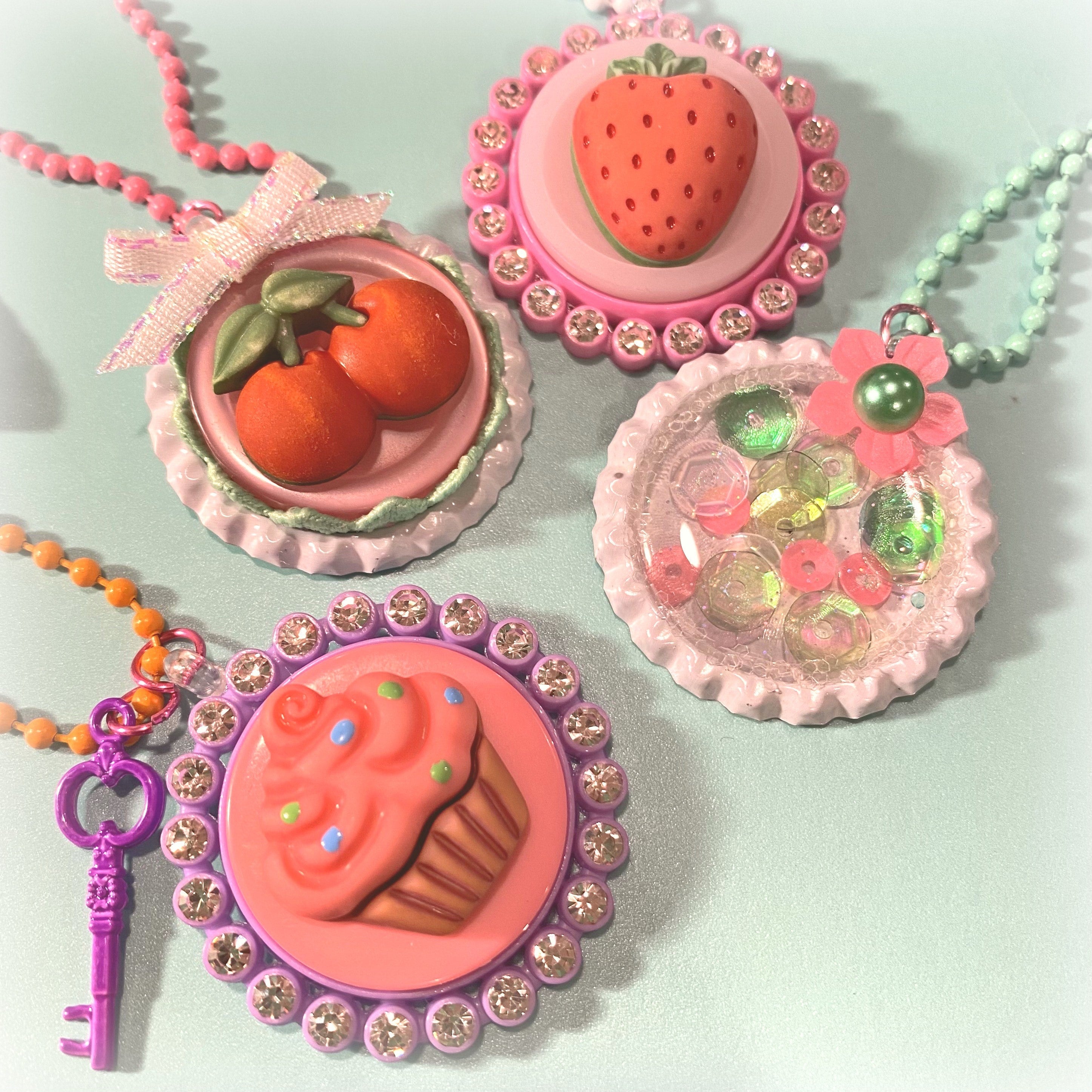 MINI Tutorial: Bottle Cap Charms